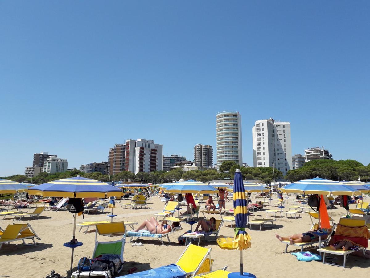 Lucerna Apartments At Sabbiadoro Beach Lignano Sabbiadoro Dış mekan fotoğraf
