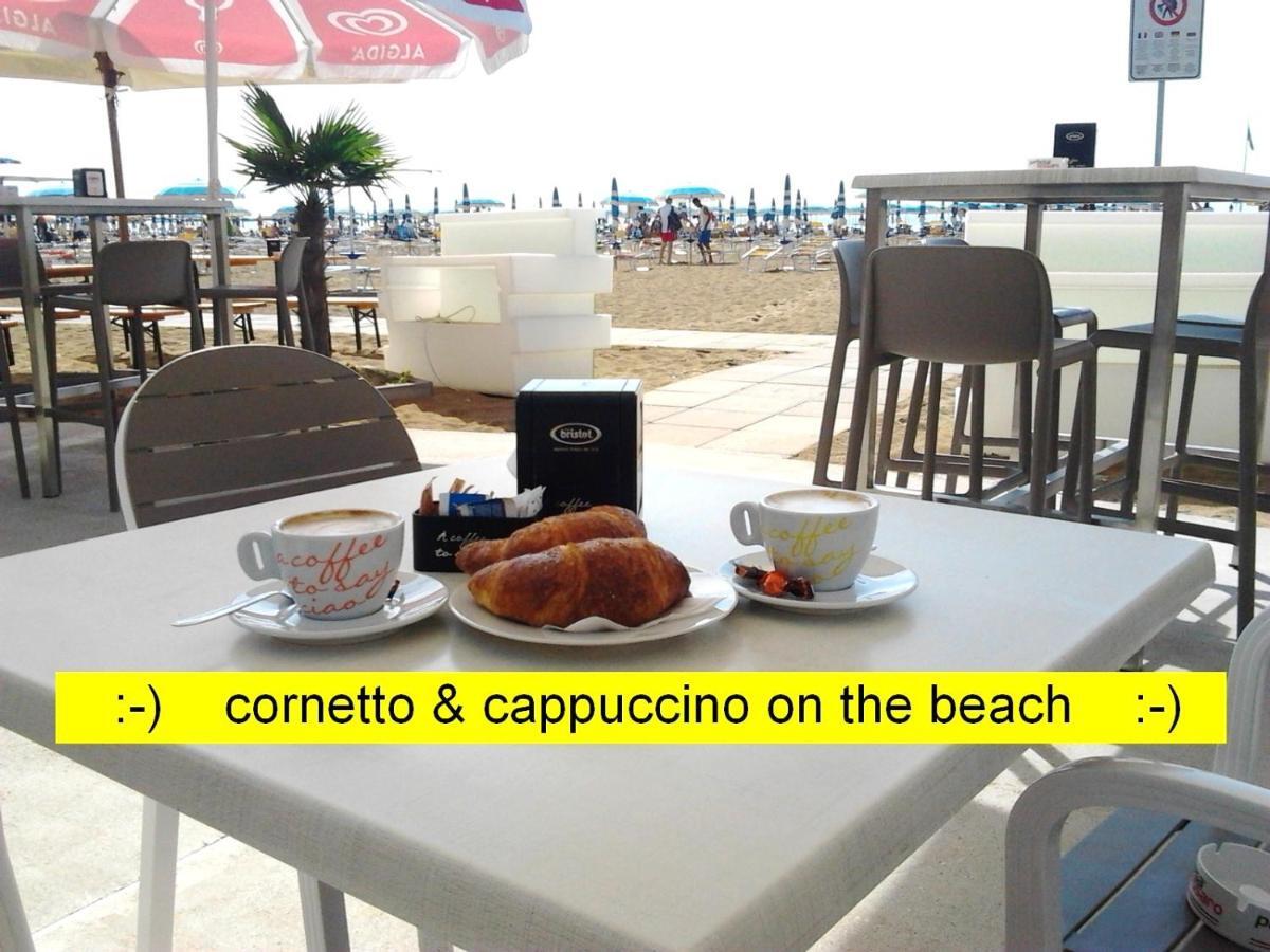 Lucerna Apartments At Sabbiadoro Beach Lignano Sabbiadoro Dış mekan fotoğraf